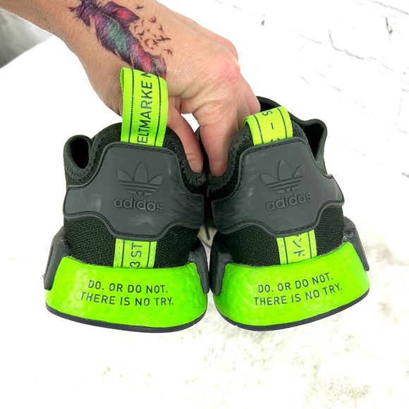 🚫SOLD! 🛸|•ADIDAS•| NMD R1 x Star Wars Yoda 2019 FW3935 Men's Running 👟 - Picture 3 of 15